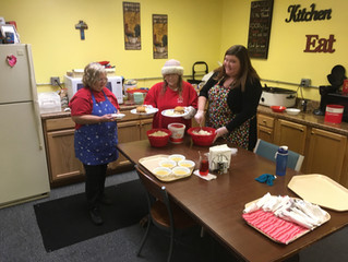 Need Servants to Serve Food