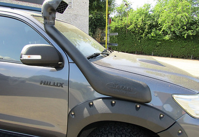 Toyota Hilux snorkel
