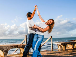 Breve historia del Zouk: De la energía de la Lambada a la fluidez del Zouk brasilero