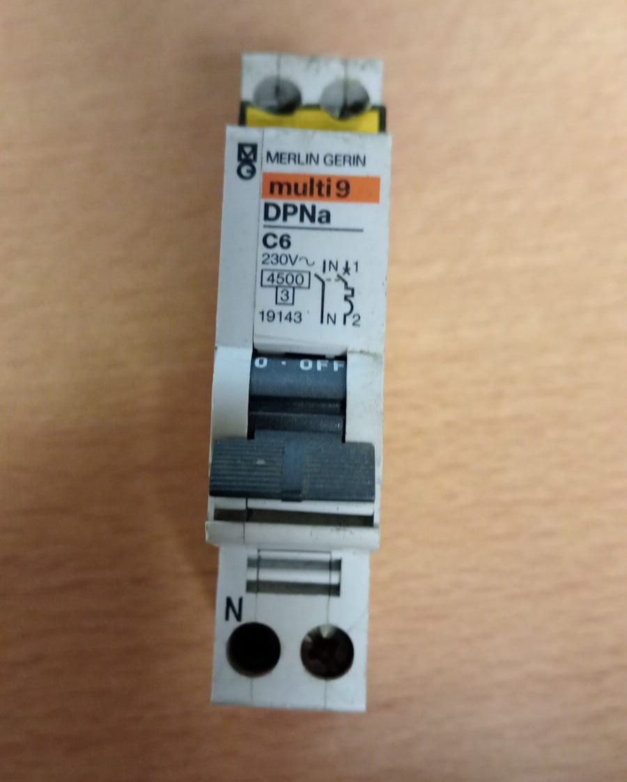 Merlin Gerin Multi 9 DPNa C6