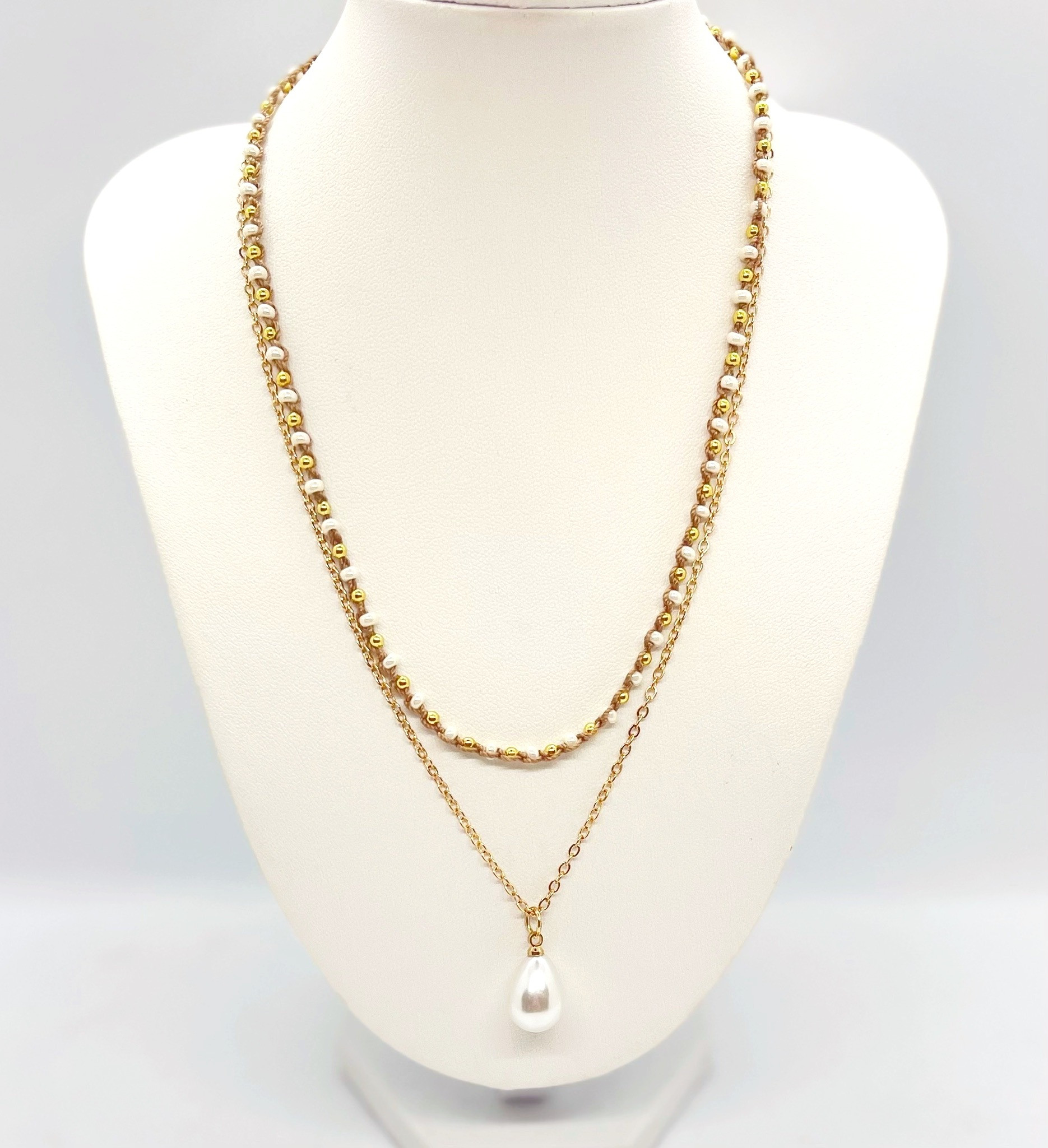 Mini white pearls and gold chain double necklace