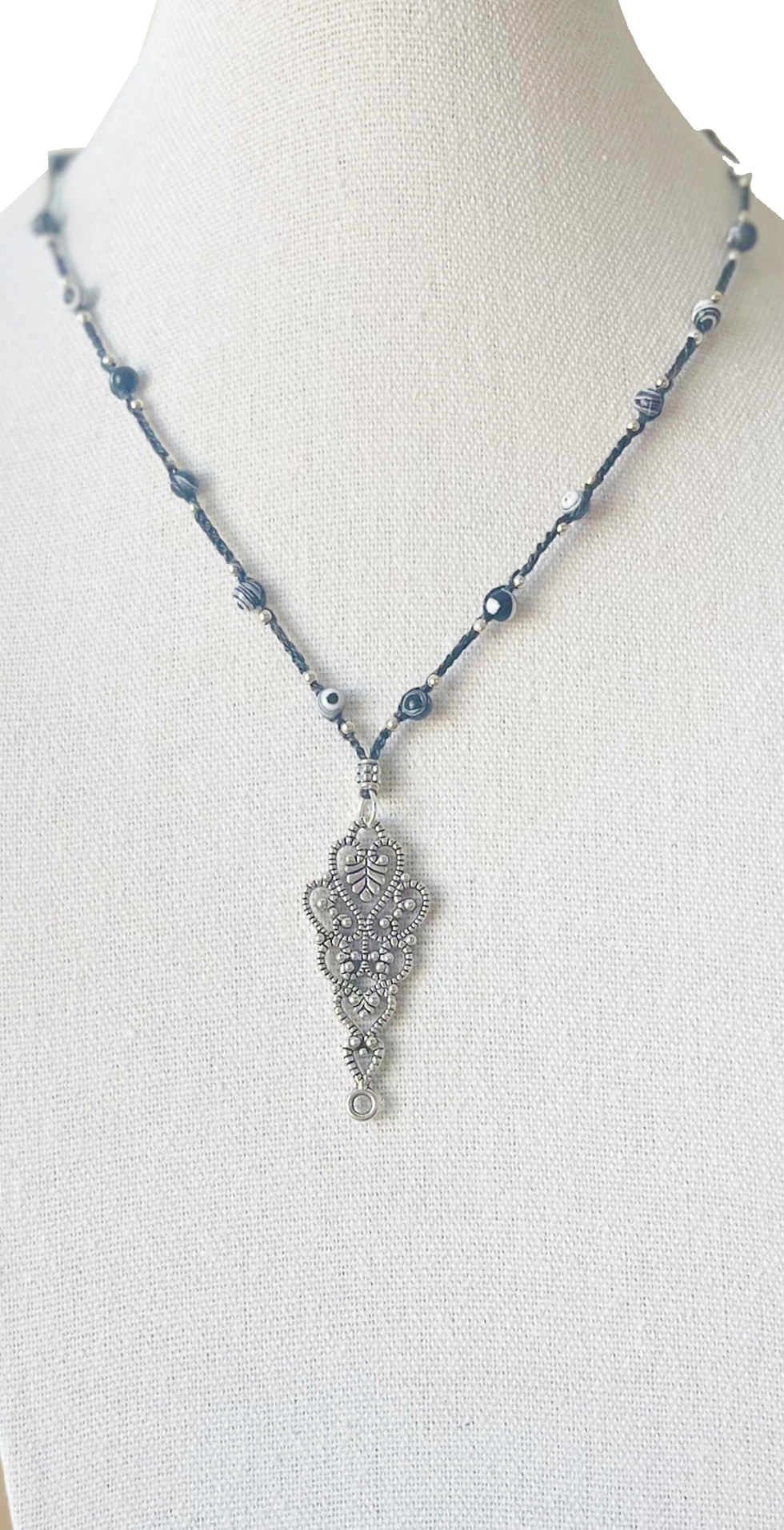 Thumbnail: Boho Gray Lace Malachite Short Necklace