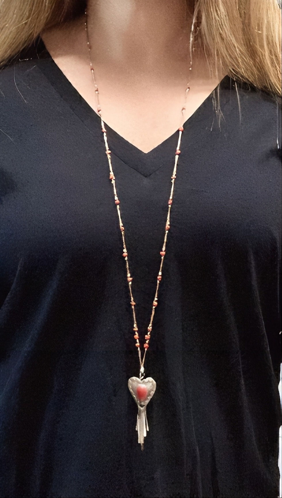 Thumbnail: Red glas beads and big heart pendant long woven necklace
