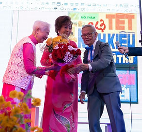 ptghou_Tet2026_tanghoaNien truong.jpg