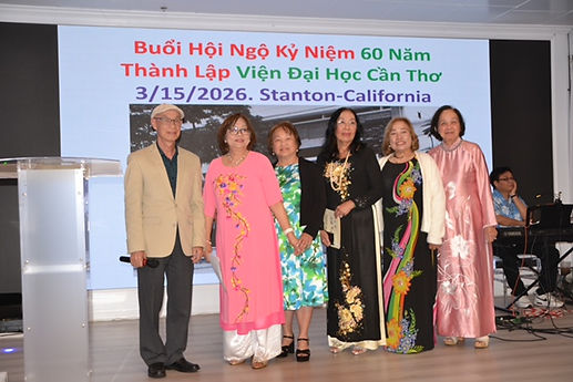 Thanh Phong_ban tổ chức buổi hội ngộ.JPG