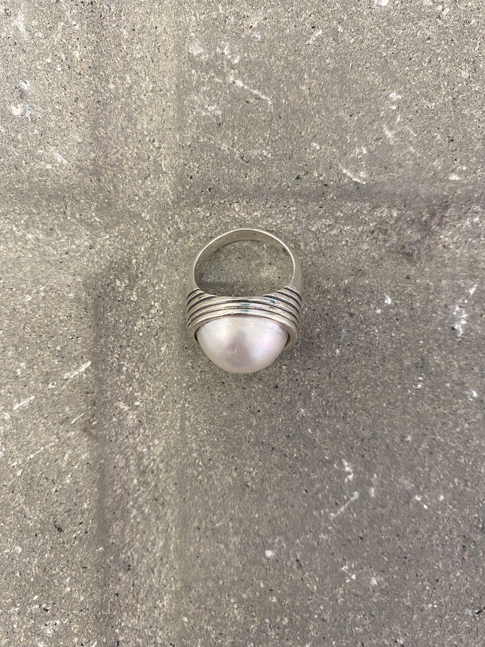 Miniatura: Vintage Pearl Signet Ring ONE OF A KIND