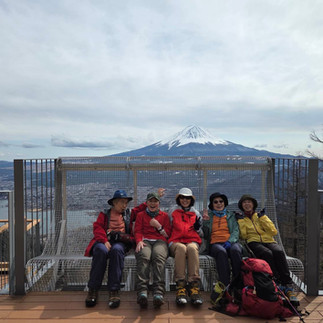 河口湖を眼下に大迫力の富士山と出会えました	
