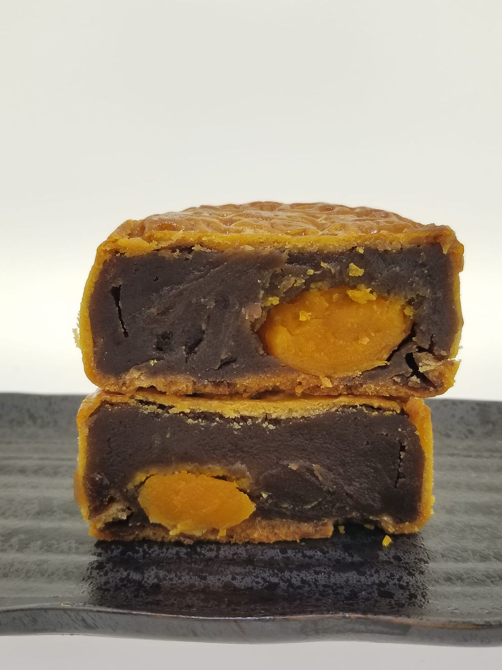 縮圖：雙黃紅豆沙月餅 (單個 - 不包括盒)