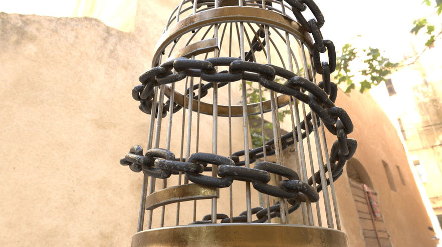 Birdcage1.jpg
