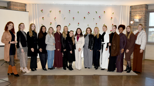 Candidatas à rainha da Frinape 2026 participam de imersão em autoconhecimento, comportamento e passarela