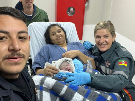 Parto no Dia dos Pais emociona equipe da Ambulância Cidadã em Erechim