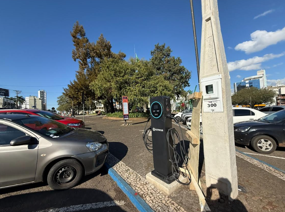 CIT inicia instalação de carregadores para carros elétricos em Erechim