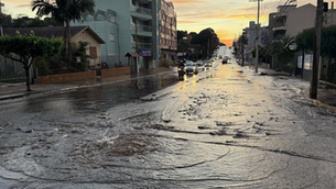 AGER notifica Aegea/Corsan para solução definitiva de problemas em rede de água na Rua Espírito Santo