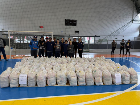Lions Clube Erechim Cinquentenário e SESI entregam 865 cestas básicas a 16 entidades assistenciais