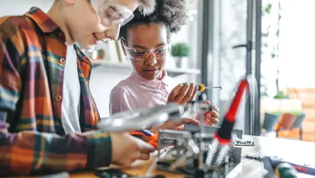 Overcoming Cognitive Overload with Teamwork and Fun Technology