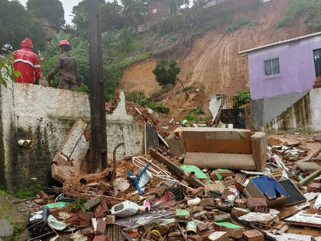 Chuva causa mortes, deslizamento de barreiras e alagamentos na RMR