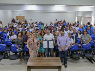 Lei regulariza piso nacional de Agentes Comunitários de Saúde e Agentes de Combate a Endemias