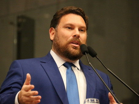 Wanderson Florêncio apresenta projeto que visa proibir venda de fogos de artifício com estampido