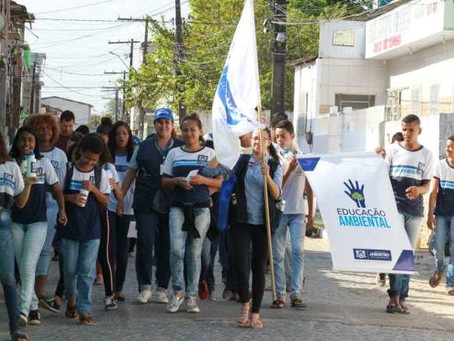 Prefeitura do Jaboatão realiza ação de conscientização sobre descarte correto de lixo e premia aluno