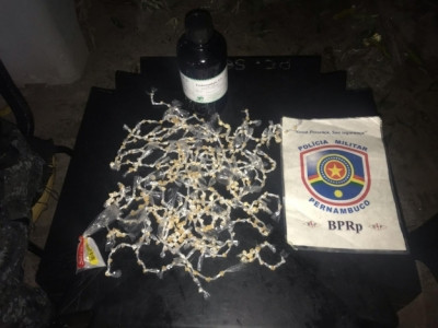 Dupla é presa por tráfico de drogas em Jardim Piedade