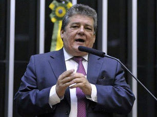 Silvio Costa presta solidariedade ao Pastor Tércio