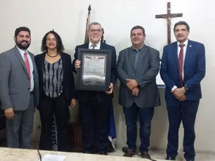 Presidente municipal do PCdoB recebe título de cidadão jaboatanense