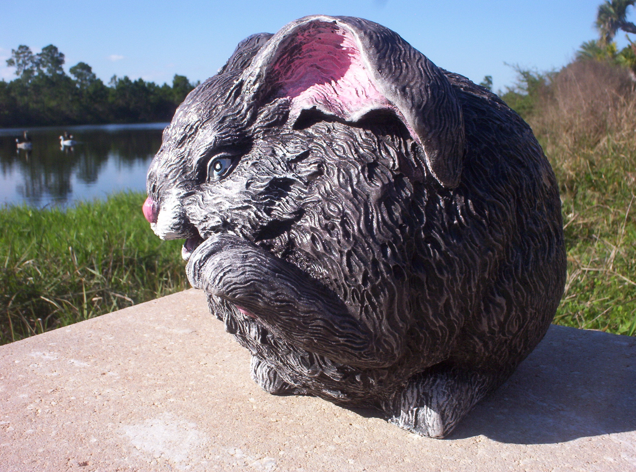 ROUND BUNNY | Rubbermoldman