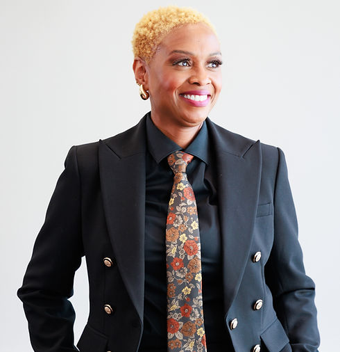 Alice Williams - headshot_edited_edited.jpg