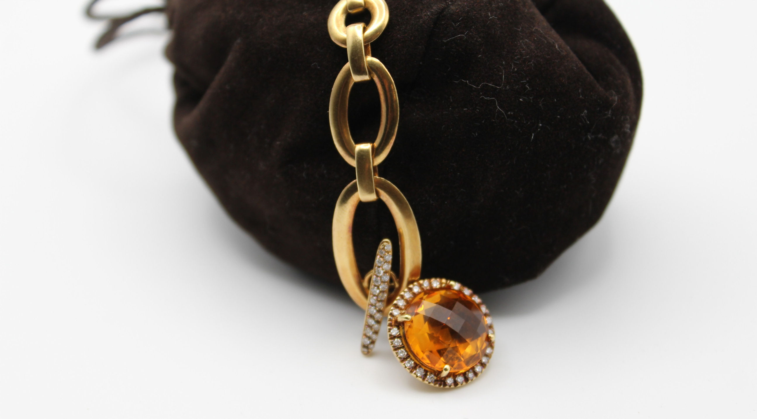 18K Yellow Gold Citrine and Diamond Statement Bracelet (0.38ctw)