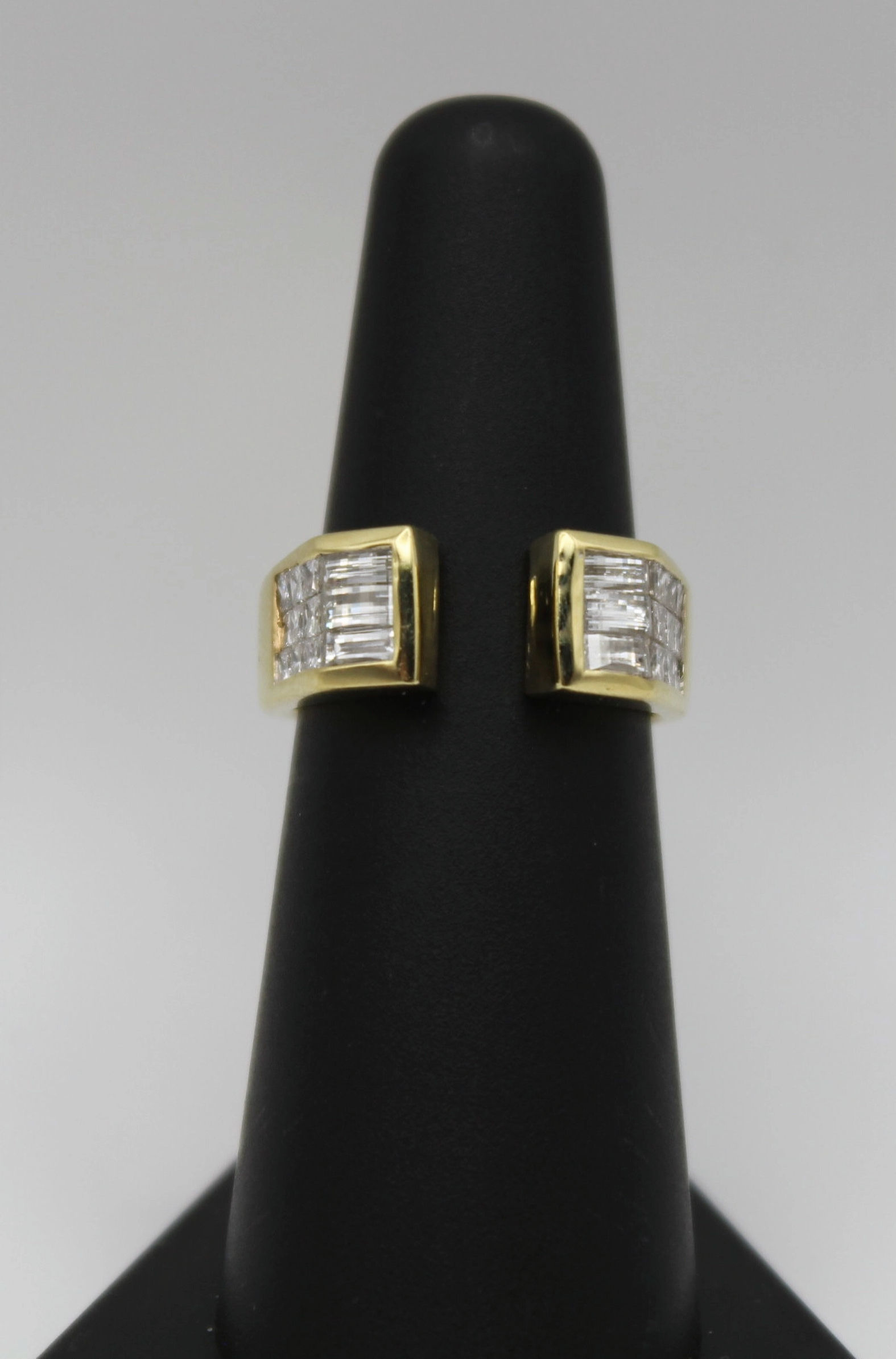 Bold & Modern 18K Yellow Gold Open-Band Ring with Princess and Baguette Diamonds