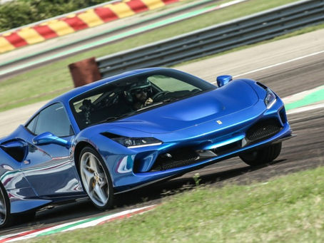 FERRARI F8 TRIBUTO | “Tão fácil quanto uma bicicleta”