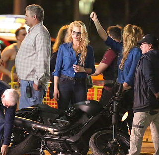 margot-robbie-on-the-set-of-suicide-squad-in-toronto-may-2015_3