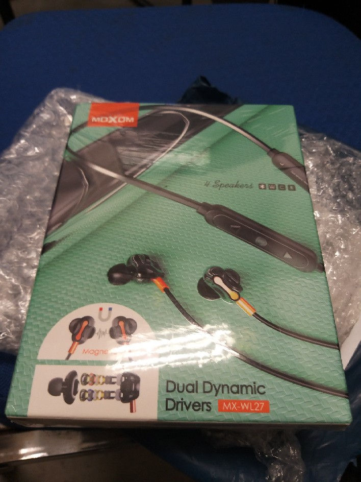 Thumbnail: MOXOM MX-WL27 Wireless V5.0 Magnetic Sport Bluetooth Headset Dual Dynamic Driver