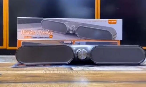 Thumbnail: MOXOM MX-SK07 Superior Stereo sound Bluetooth Speaker