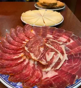 Pernil Ibèric de Gla i Formatge al restaurant La Higuera