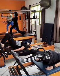 Pilates Grupo 01.jpg