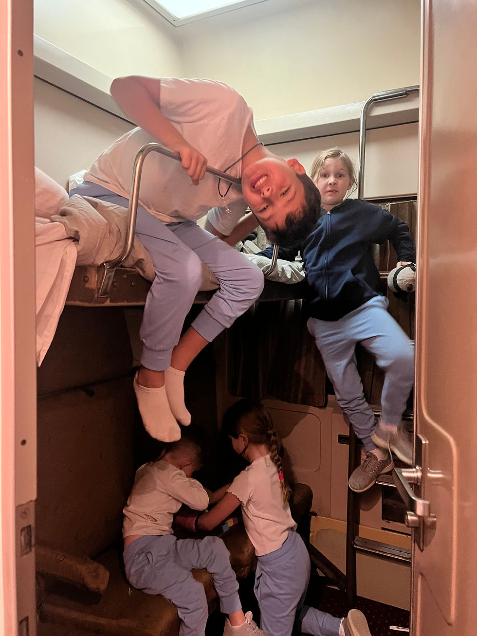 beds on the Egypt sleeper train with kids