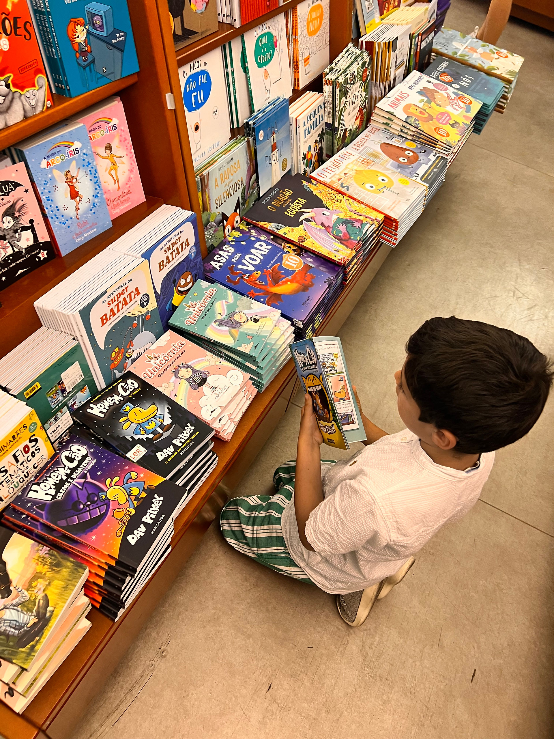 bertrand Lisbon book shop with kids