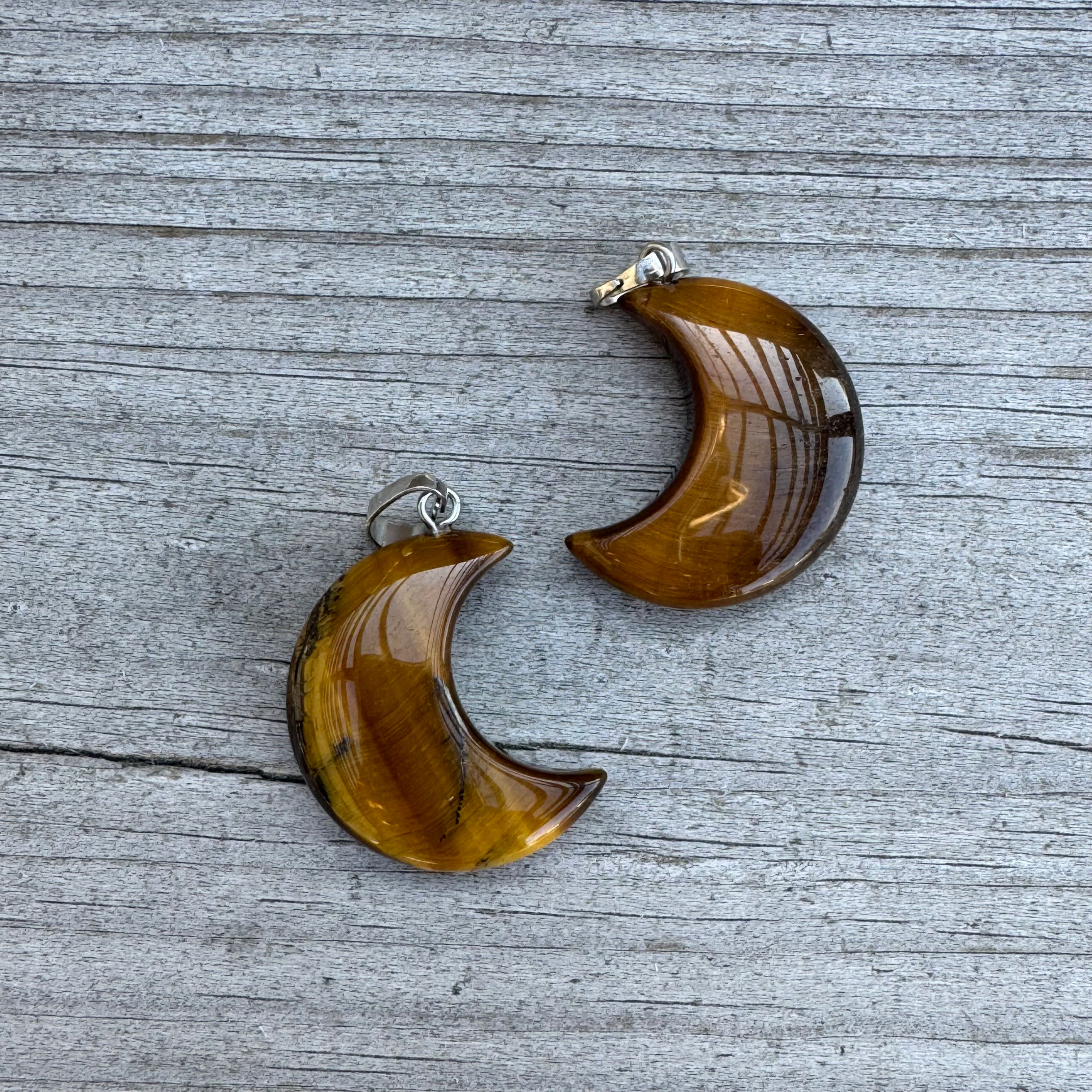 Tigeröga halvmåne silverhänge