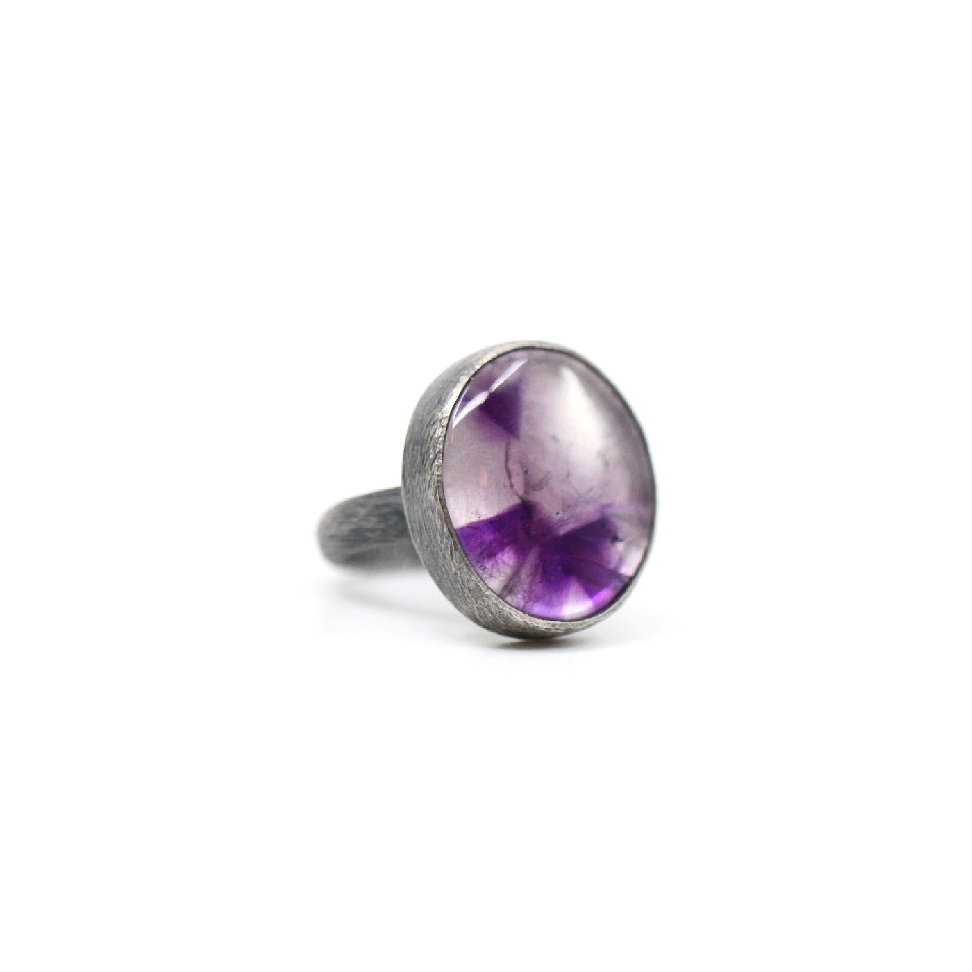 Vertical Oval Amethyst Ring