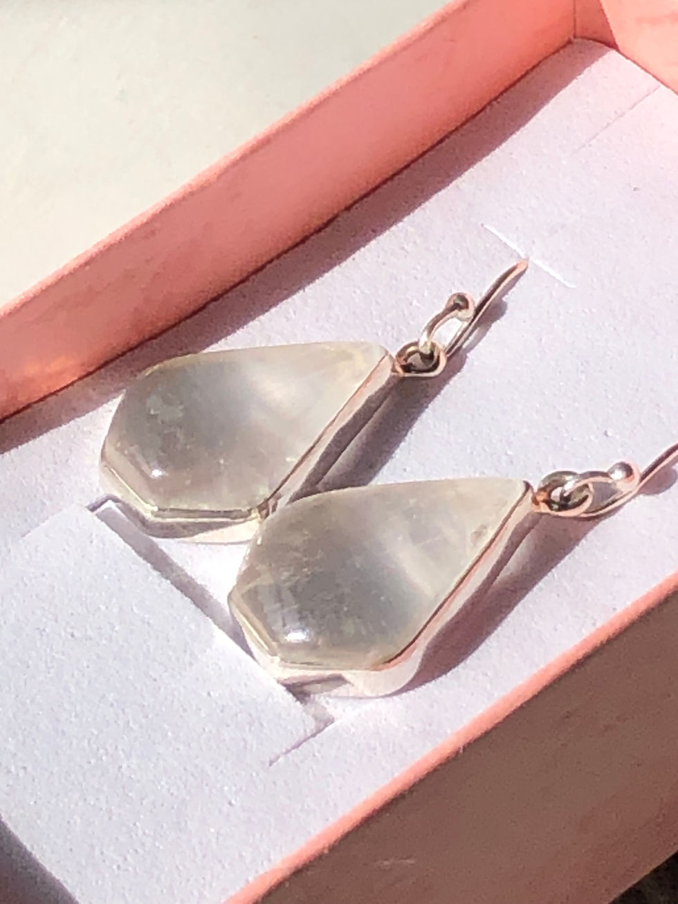 Thumbnail: Cats Eye Satin Spar (Selenite) 925 Silver Drop Earrings