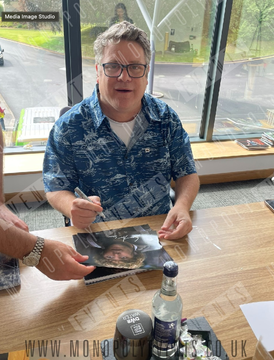 Thumbnail: 12x16" The Lord of the Rings Print Signed by 7 Members of Cast