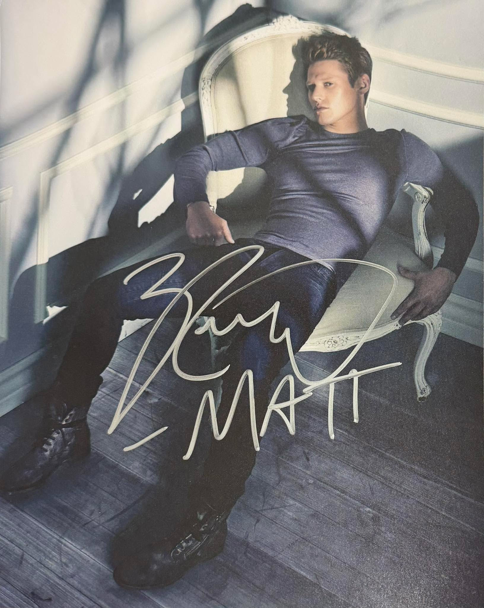 Zach Roerig Signed The Vampire Diaries Slouching Middle 8x10” Print