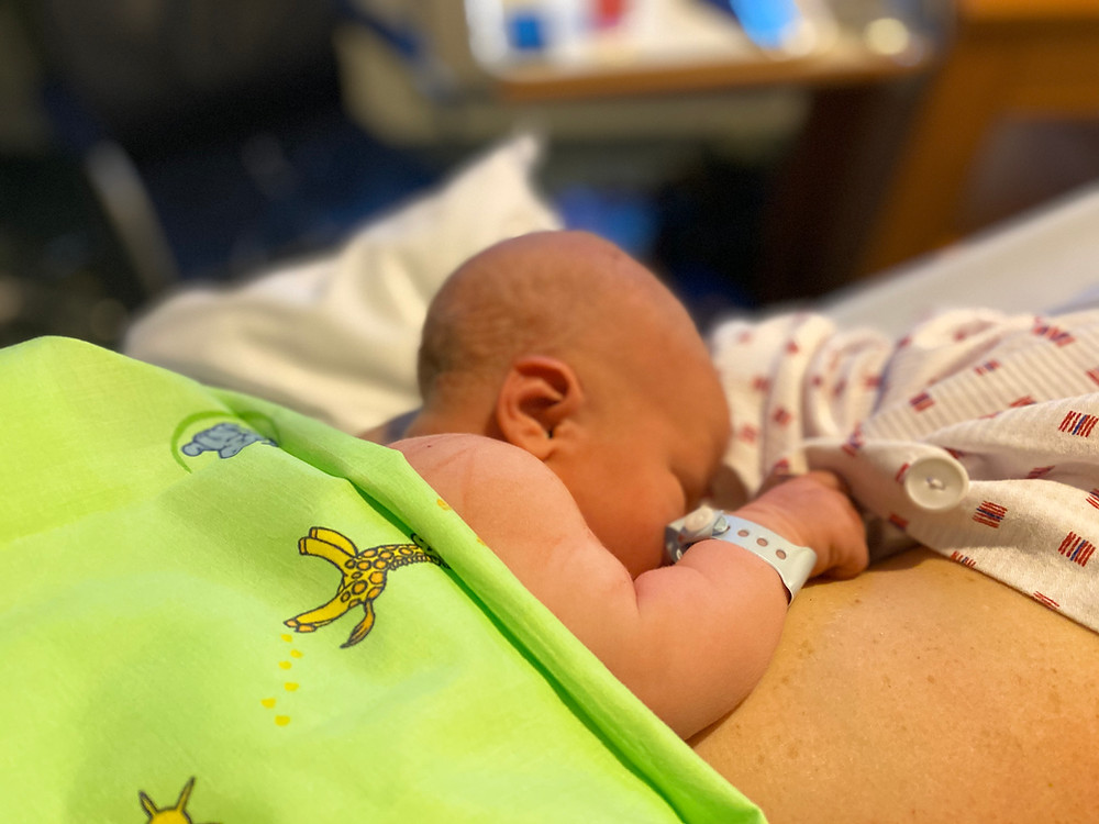 Nyfødt baby etter fødsel