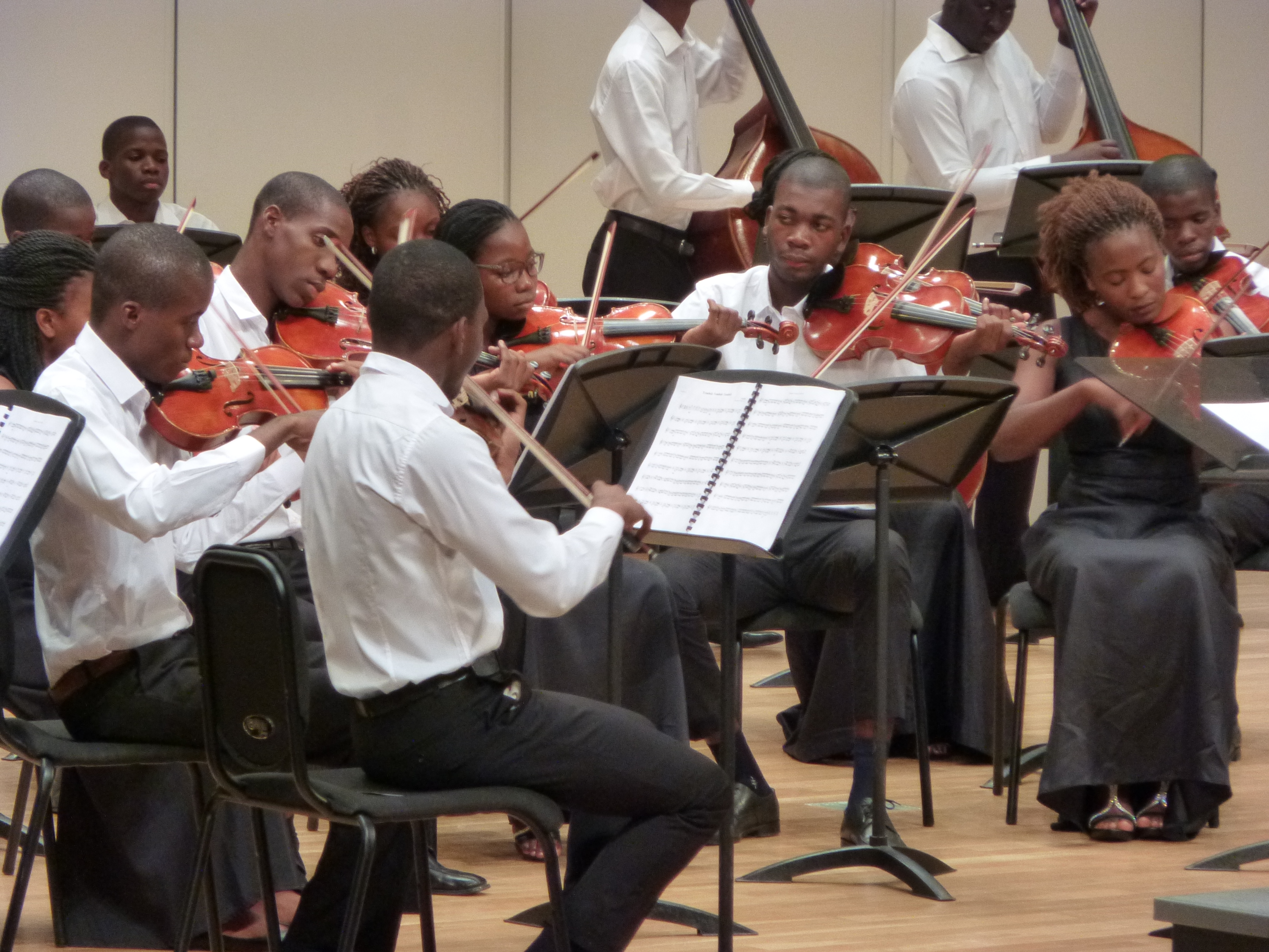 アフリカのel Sistema 一般社団法人エル システマジャパン アフリカのel Sistema 一般社団法人エル システマジャパン