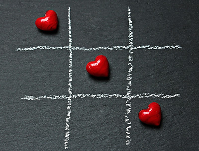 tic tac toe hearts