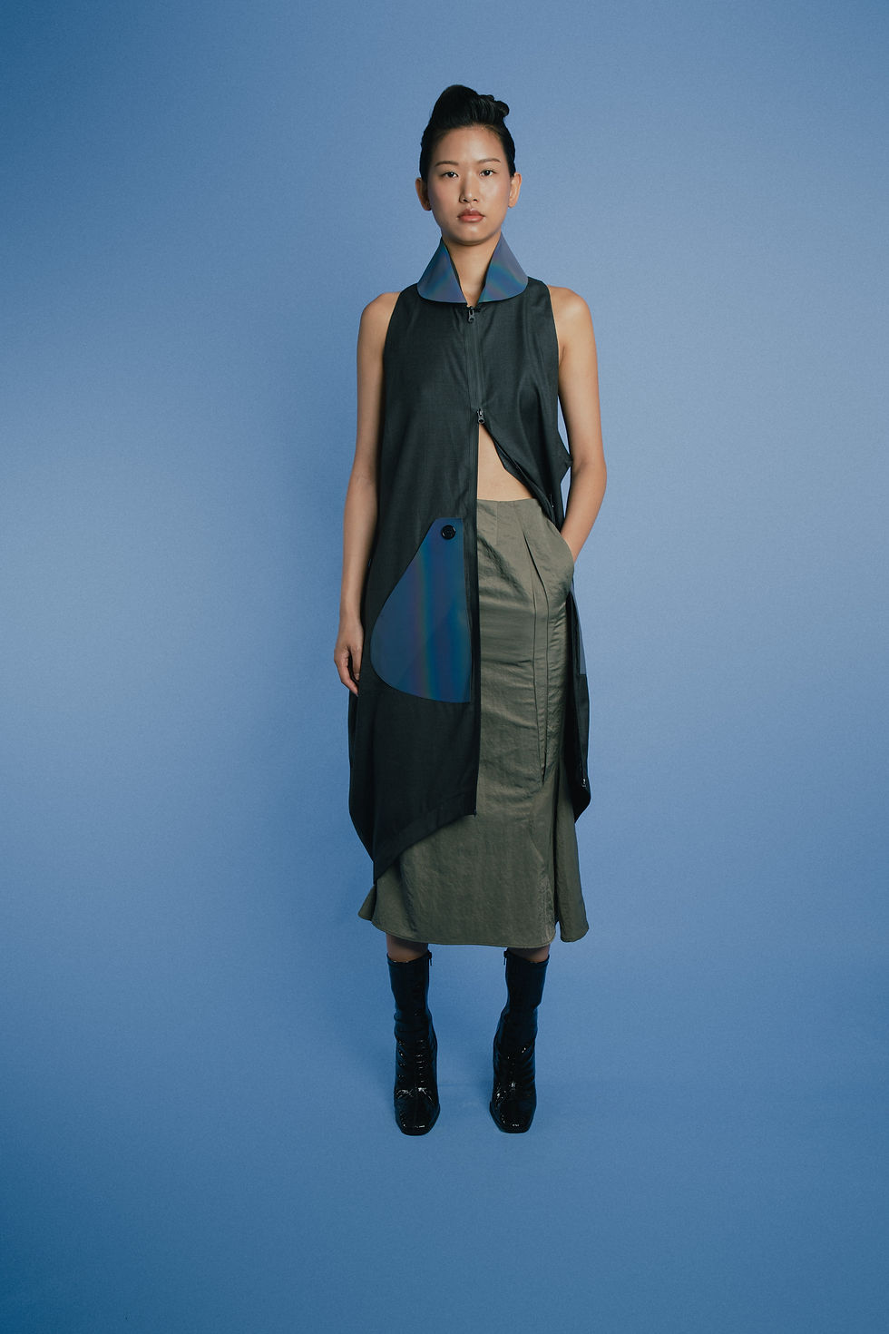 Thumbnail: Puffy sleeveless long shirt jacket