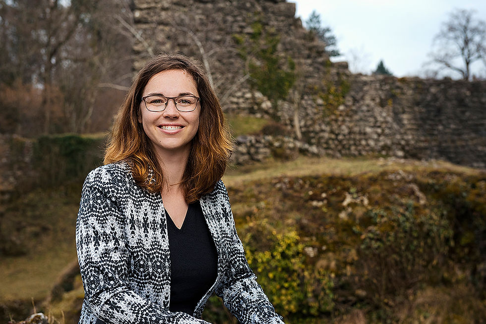 Foto, Fotoshooting, Outdoor, Berger Roger Photography, Einsiedeln, Burgruine, Alt-Wädenswil, Feuer, Schweiz, Almina Quill, Fotograf