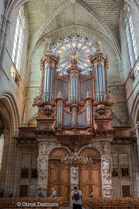 beziers interior catedral-1-3.jpg