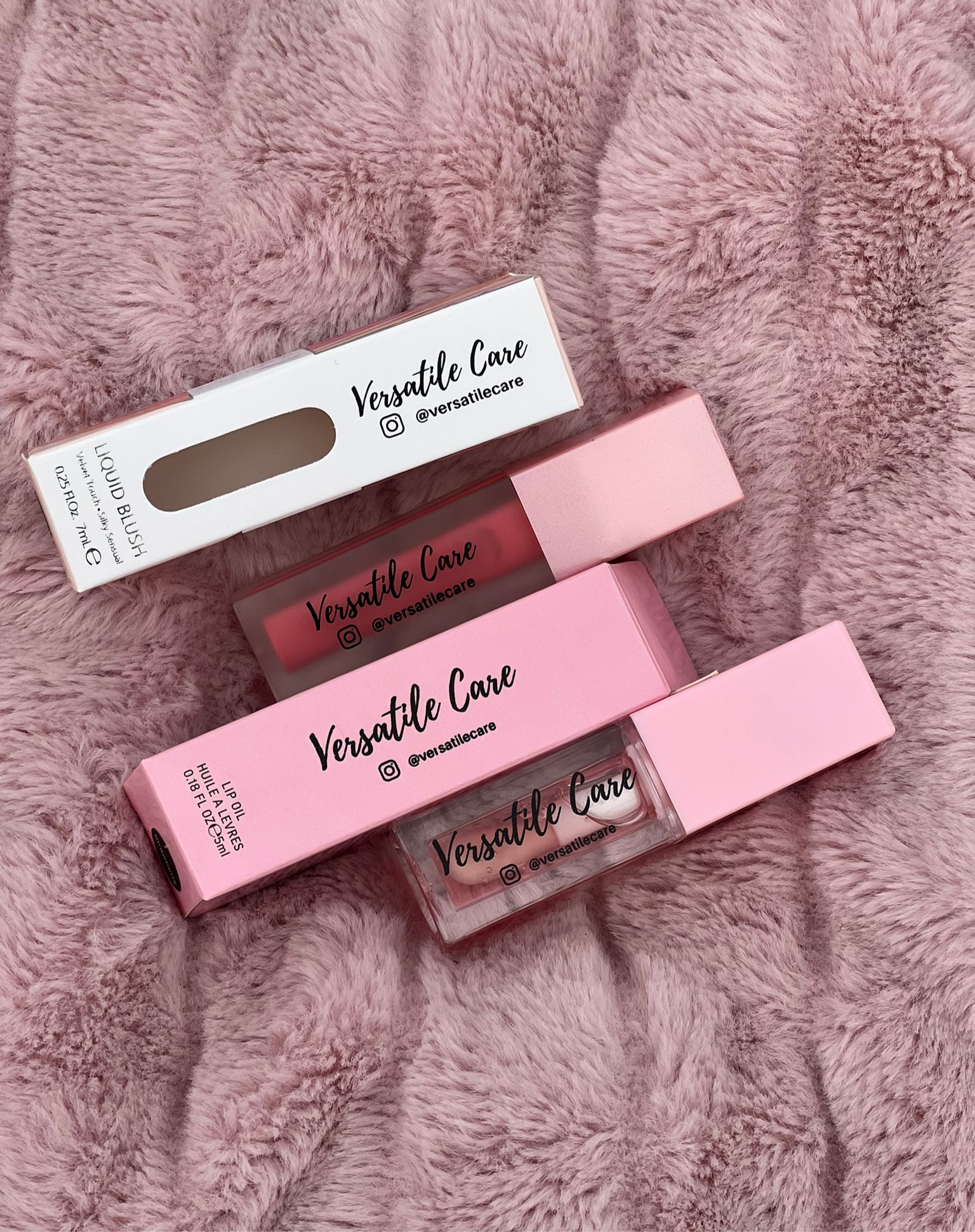 Set of lip oil and liquid blush